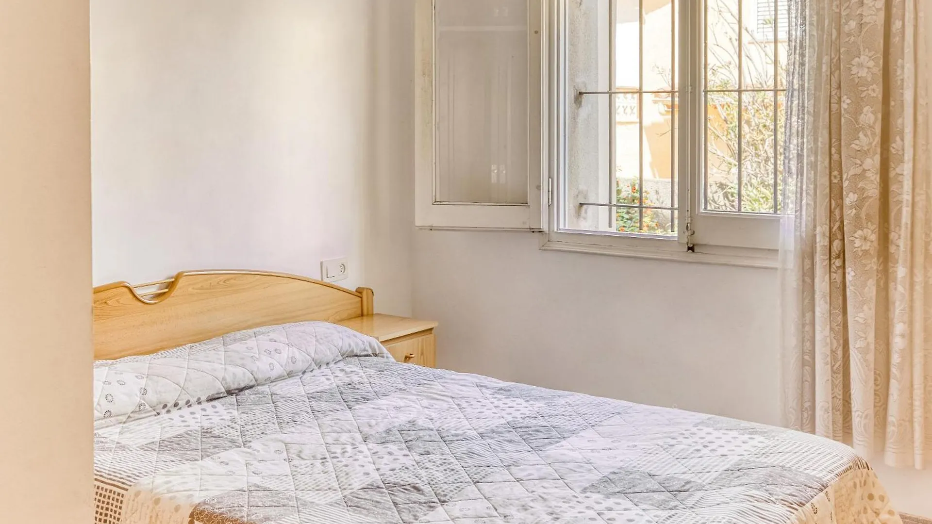Clota Petita - Piscina Comunitaria Apartman L' Escala